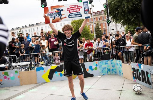 Christopher vinder DM i freestyle i 2018 på Israels Plads i København